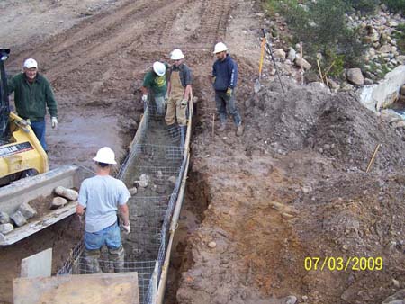 10-Five Point Lake Stabilization, installing middle cutoff wall